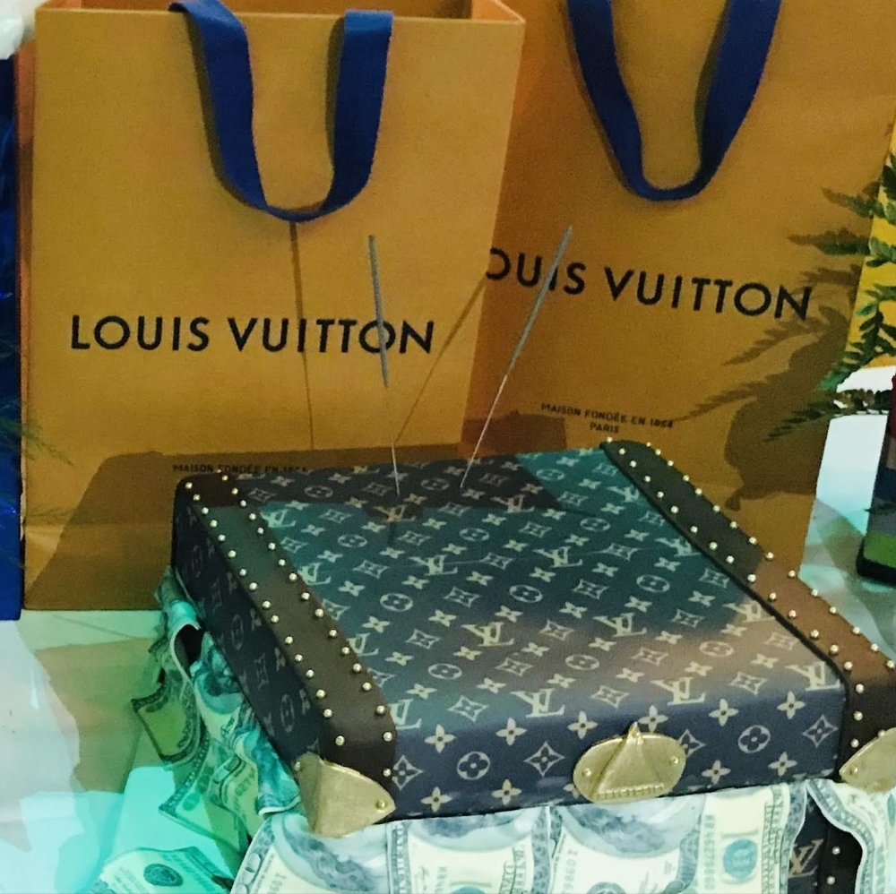 Meet your Posher, Valerie